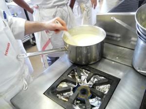 Muffins au Carambar, glace vanille et pistache