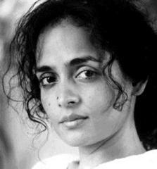 Les maoïstes sollicitent Arundhati Roy pour négocier avec l'Inde