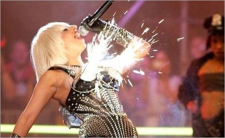 Lady Gaga à paris-bercy complet en 1 minute !