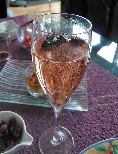 Champagne à la fleur d'hibiscus