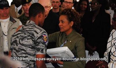 Reportage photo de la gouverneur du Canada Michael Jean en Haiti