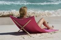 Un transat qui tient dans mon sac de plage, ça me plaît