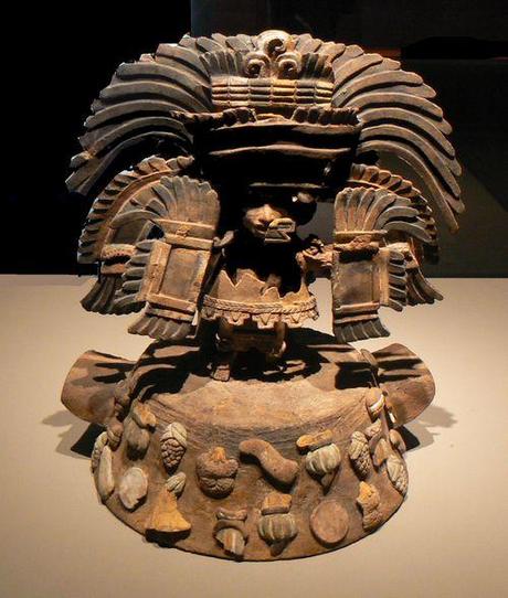 Téotihuacan - Couvercle d'encensoir avec guerrier, 350-550 ap. J.-C.