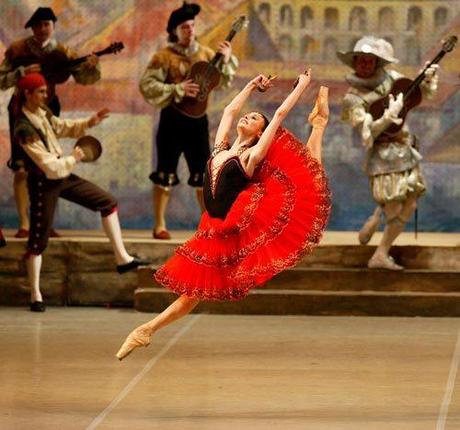 dy_don_quixote_svetlana_zakharova_jump_bend_500.jpg