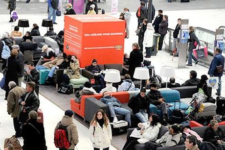 ikea Gare de Lyon, Paris 2008 Ikea refait les quais de métro…
