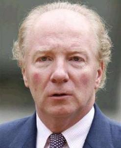 Hortefeux : »s’il faut dissoudre… ». C’est pas l’Assemblée le Parc les gars