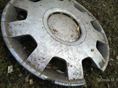 La Chaux-de-Fonds: déchets urbains cache jantes