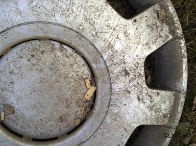 La Chaux-de-Fonds: déchets urbains cache jantes