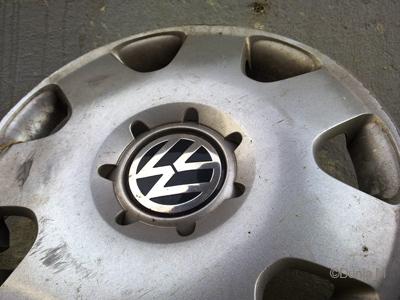 La Chaux-de-Fonds: déchets urbains cache jantes