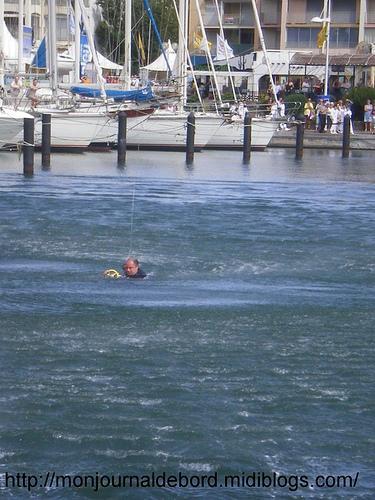 Photos hélitreuillage Fête du Nautisme 2008 2008-05-17 15-30-59_0031