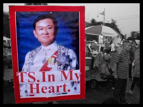 Toujours Thaksin 11