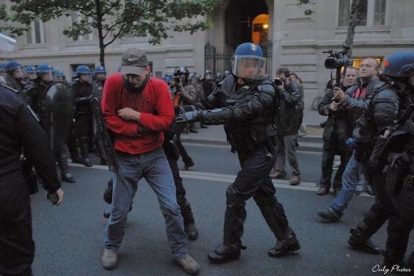 Contre-Manifestation d'extrême gauche