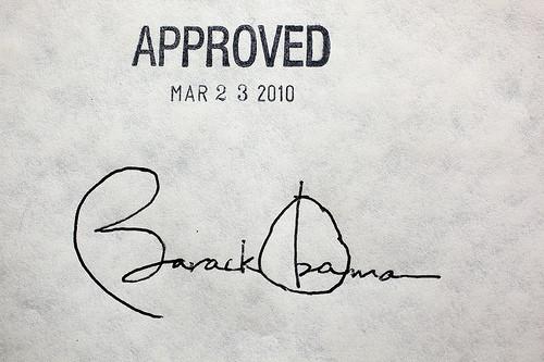 La signature de Barack Obama sur la réforme de l’assurance maladie aux États-Unis (USA)