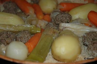 Couscous aux légumes et aux boulettes de viande à la coriandre