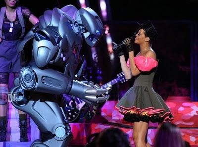 ☮ Rihanna Performance Live @ 2010 KCAs ☮