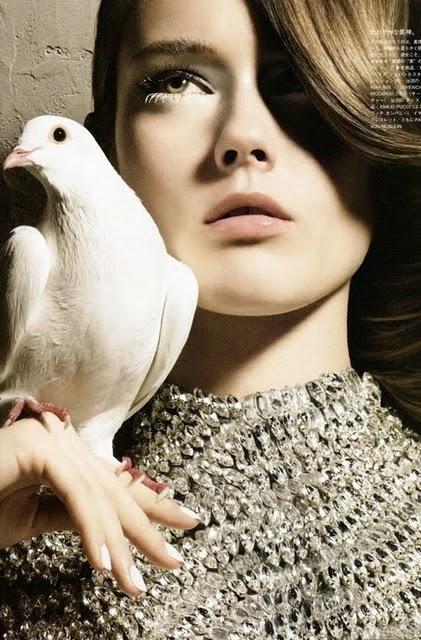 Monika Jagaciak pour le Vogue Nippon Beauty