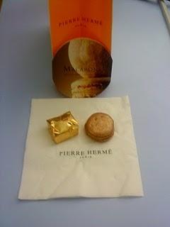 Il n'y a pas que le maquilage dans la vie...Il y a aussi la boutique Macarons & Chocolats de Pierre Hermé