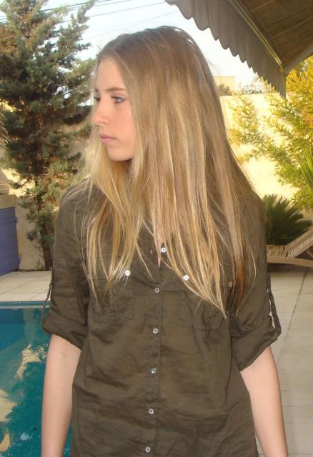 Voila ma nouvelle chemise, de chez Zara encore...!

Petit...