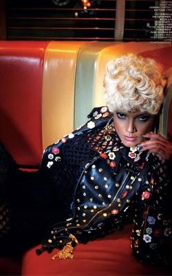 Selita Ebanks dans Blackbook magazine