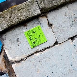 PARIS : Mur, mon beau mur, dis-moi ...