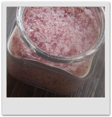 Sels de bain cerise gourmande : recettes de cosmétiques naturels maison avec macosmetoperso