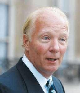 brice-hortefeux_mechants foot Brice contre les « fous et (les) insupportables »