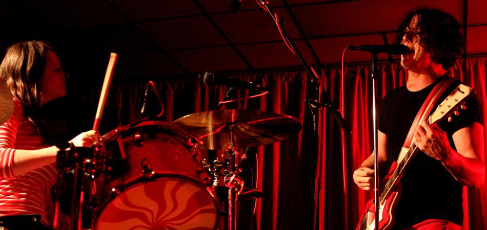 The White Stripes - Under Great White Northern Lights