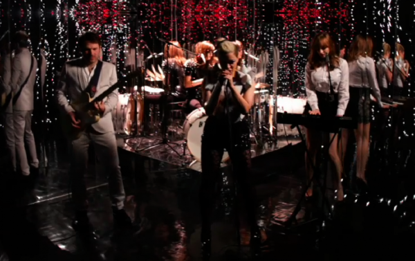 New Young Pony Club: We Want 2
We Want 2 (MP3), extrait de The...