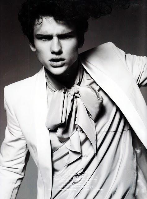 ◎ ● Simon Nessman par Michael Schwartz : The Block Magazine Eté 2010 ◎ ●