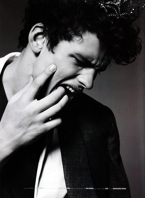 ◎ ● Simon Nessman par Michael Schwartz : The Block Magazine Eté 2010 ◎ ●