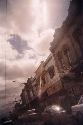 La tête dans les nuages, et les  pieds aussi. j  thorn ex...