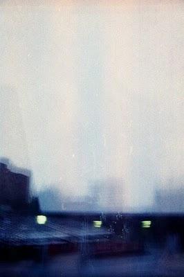 La tête dans les nuages, et les  pieds aussi. j  thorn ex...