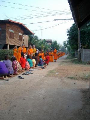 des moines,toujours des moines.....