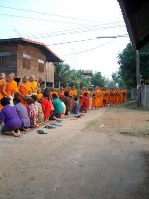 des moines,toujours des moines.....