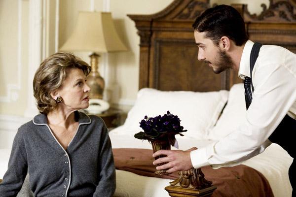 Julie Christie et Shia LaBeouf. Metropolitan FilmExport