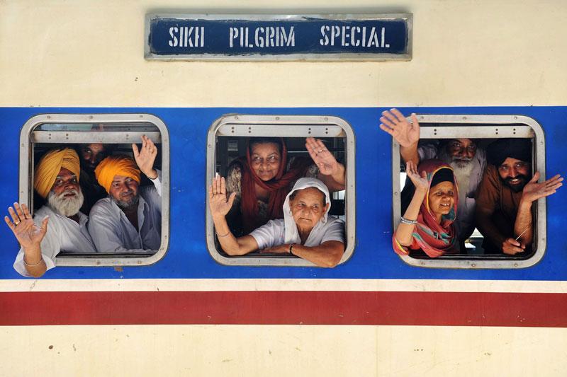 Dimanche 11 avril, ces sikhs indiens ont embarqué dans un train en direction de Amritsar pour participer aux festivités de Baisakhi à l’occasion la nouvelle année.