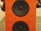 Faire musique avec paire baskets…