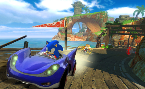 Sonic se la pète en voiture bleue.
