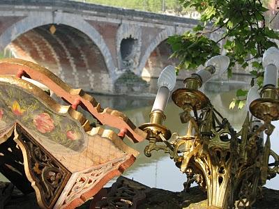 Vide grenier sur les quais