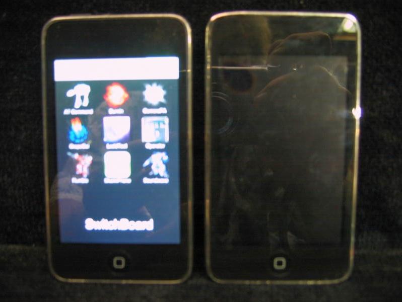 2 Prototypes d’iPod touch équipés d’un appareil photo sur eBay