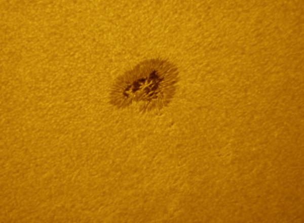 Tache solaire 1057 par Laurent Langelez