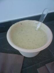 20100303 green pizz 01 potage legumes (ChrisoScope) 20100303 green pizz 01 potage legumes Green Pizz : mouais... pas impressionné! (ChrisoScope)