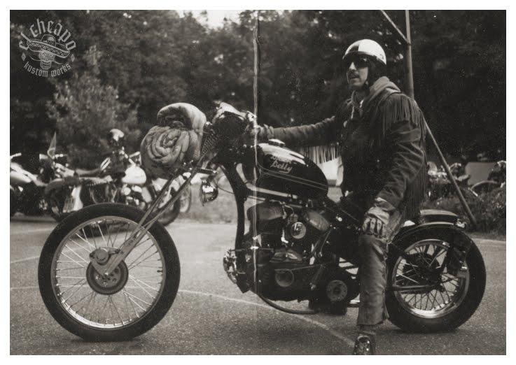 http://i338.photobucket.com/albums/n432/vonsontag/Motos/bowblackbetty.jpg