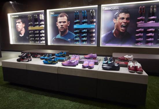 Le Nike Bootroom des Champs