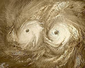 venus-This-Venus-Express-image-shows-the-twin-vortex-in-the.jpg