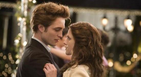 Robert Pattinson ... Il aurait demandé plusieurs fois Kristen Stewart en mariage