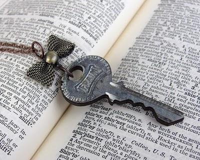 VINTAGE JEWELLERY...