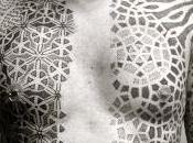 Pavages corps symétries