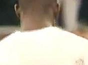 Vidéo: Balotelli jette maillot