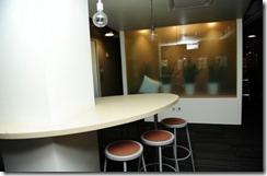 twitter-bureaux-locaux-1 twitterbureauxlocaux1 thumb Découvrez les locaux de Twitter en 25 photos !